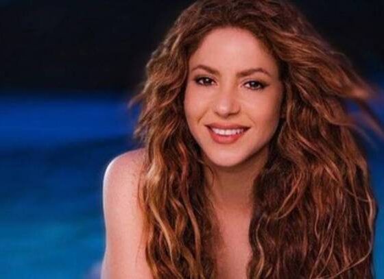 ¡Shakira es asaltada por jabalíes!